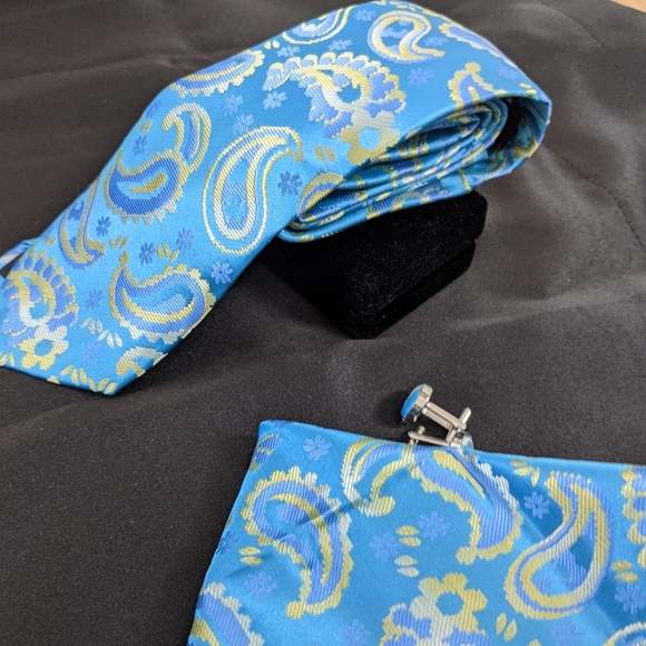 3/20. NWT Silk ties sets - Picture 2 of 4